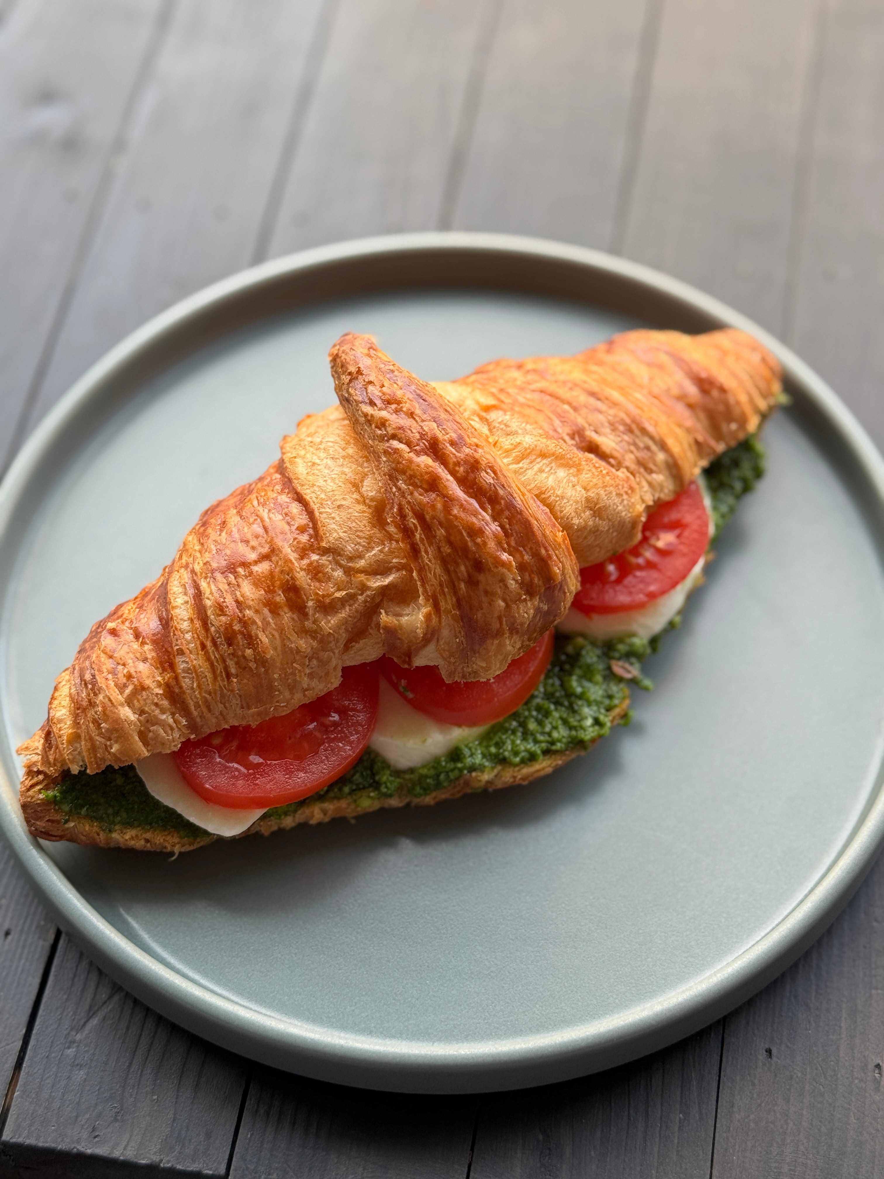 Karulaugupestocroissant