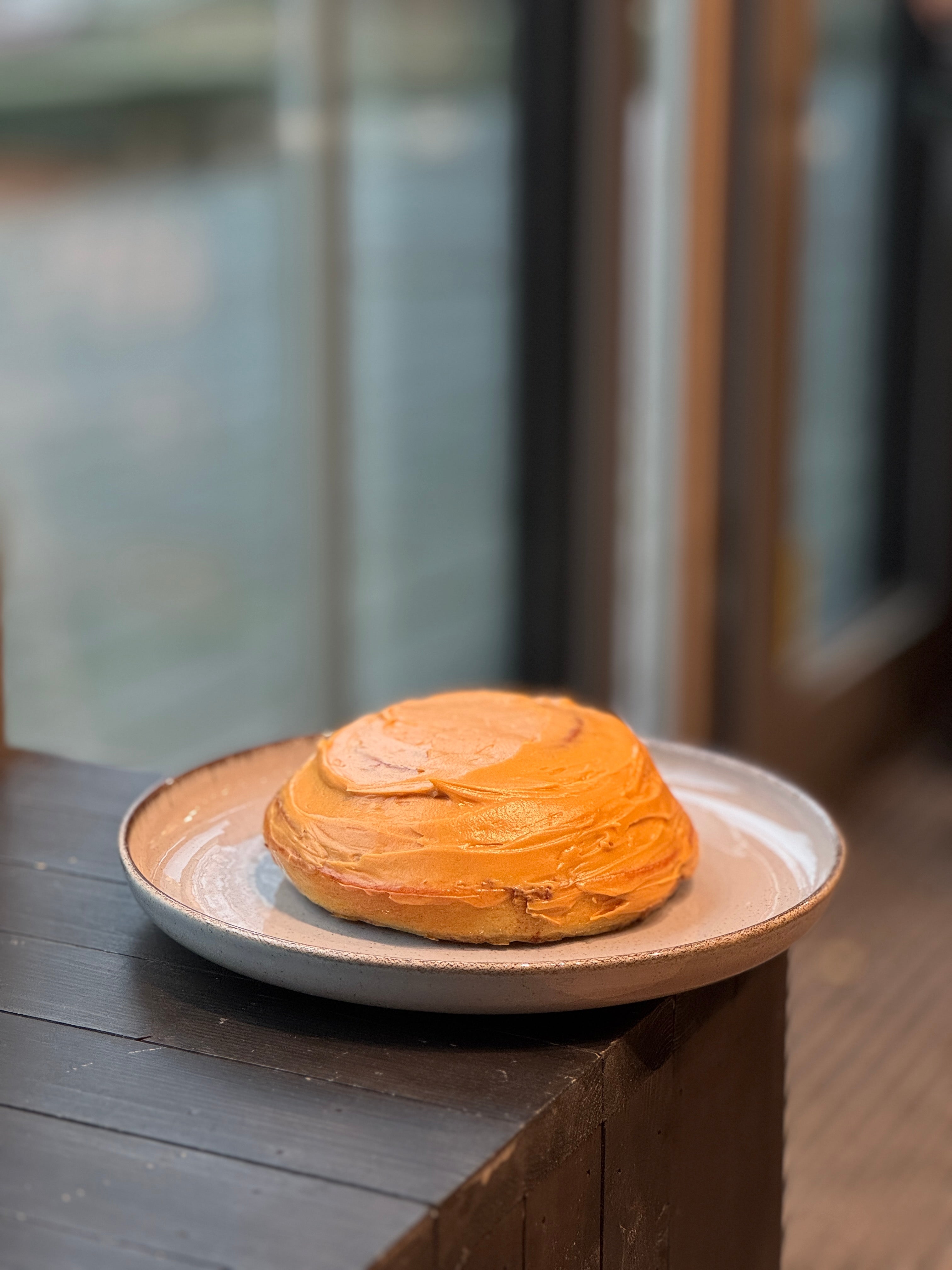 Kaneelisaiake soolakaramelliga