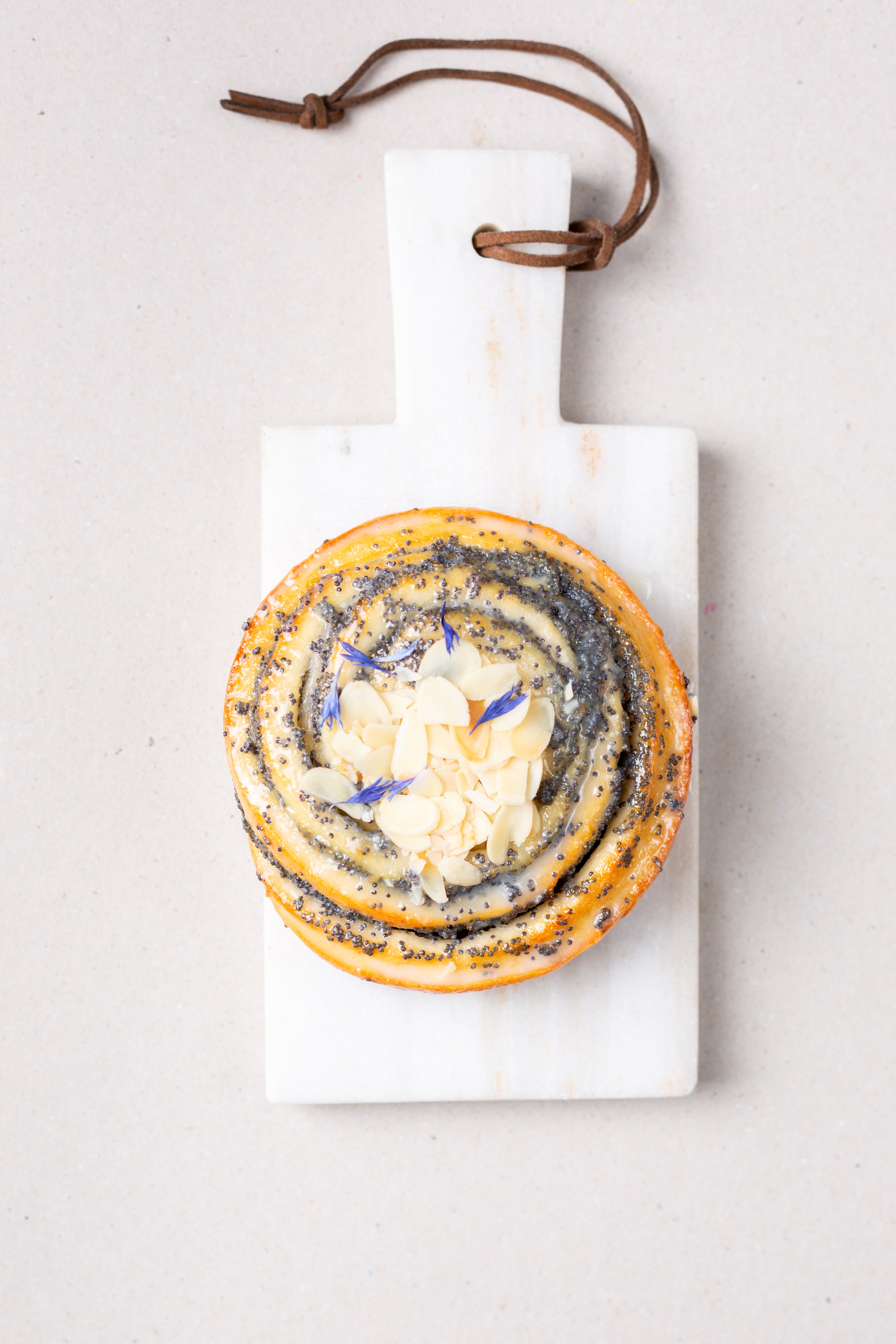 Mooni-martsipanisaiake