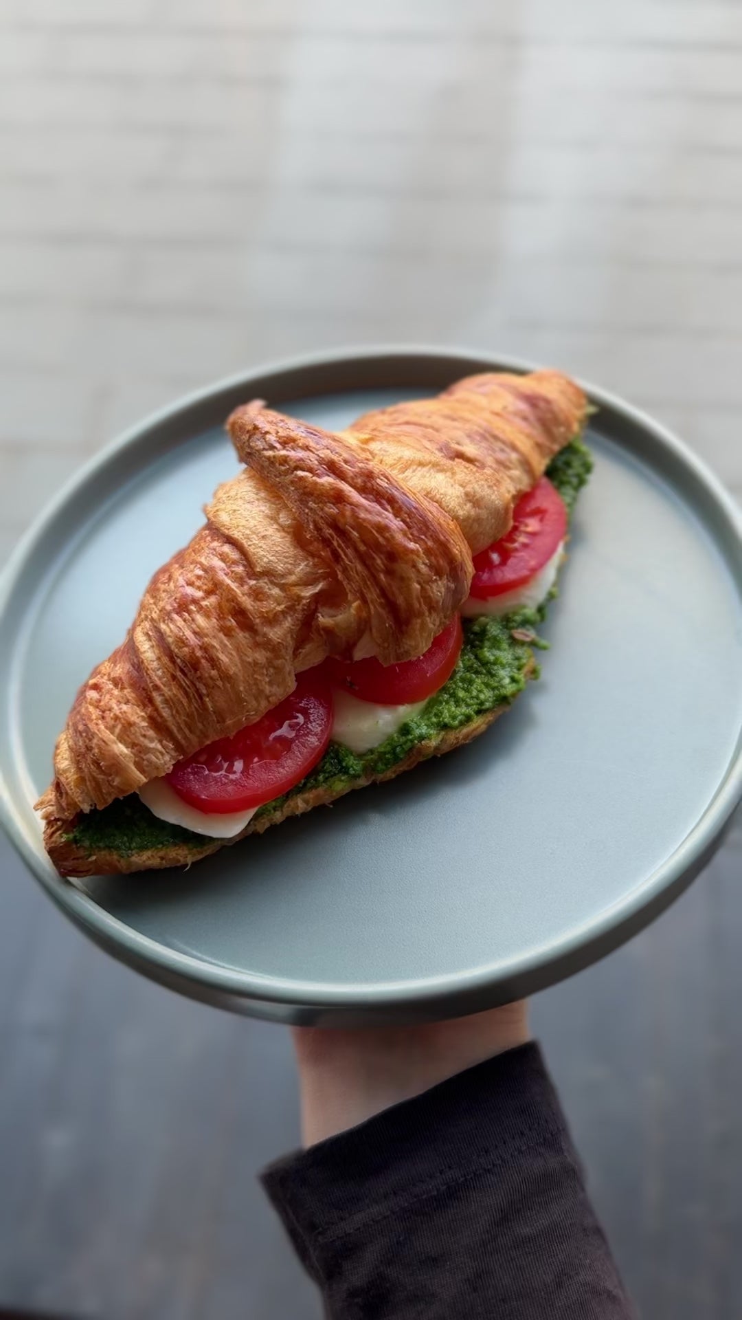 Karulaugupestocroissant